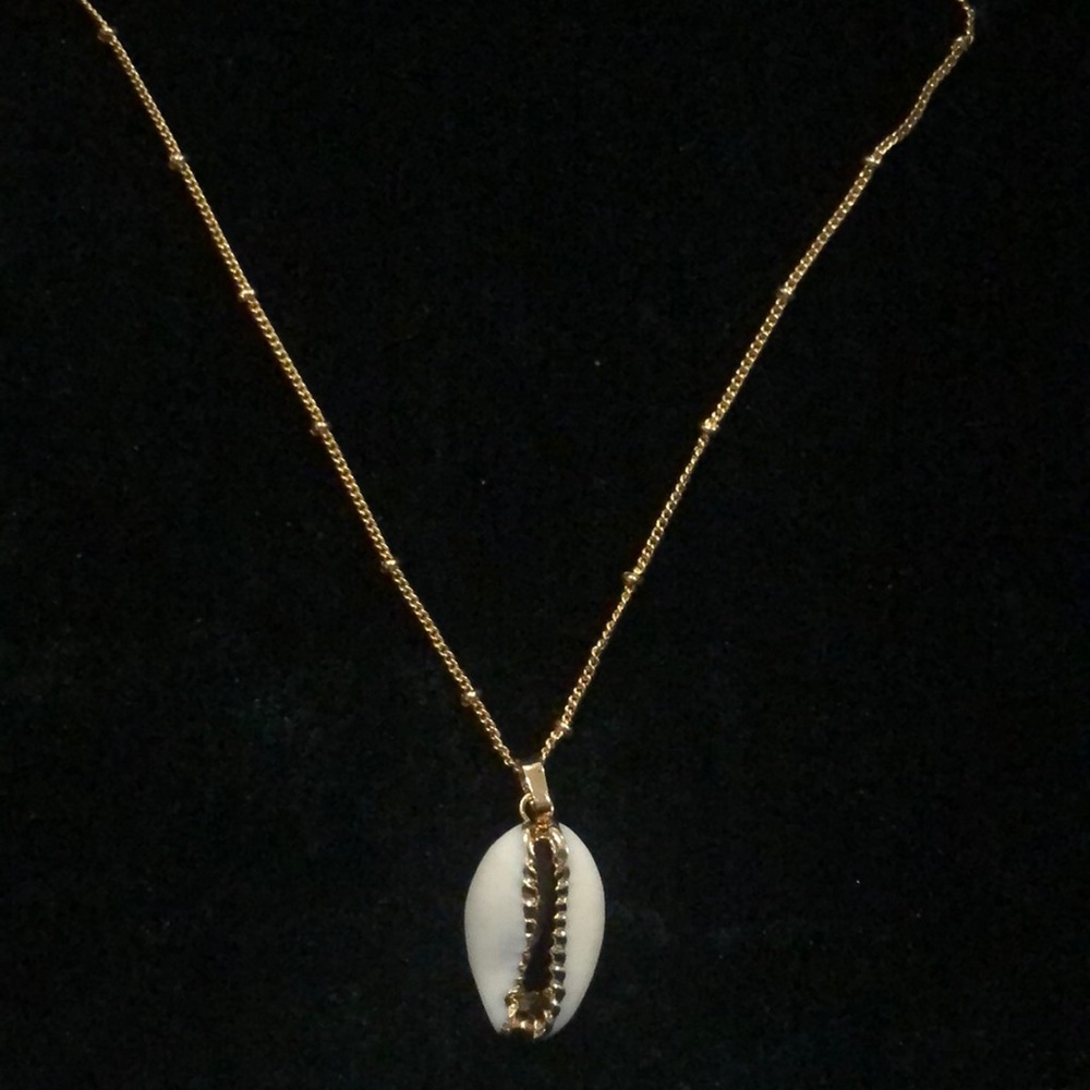 14kt gold plated satellite cowrie shell necklace